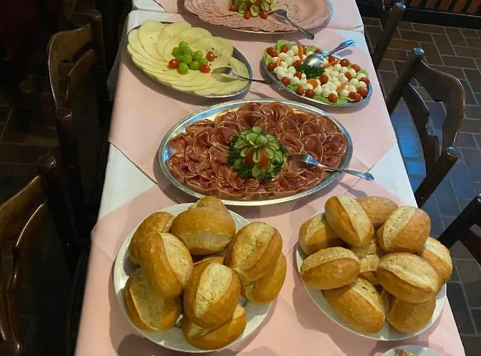 Slavia فندق بتزدورف